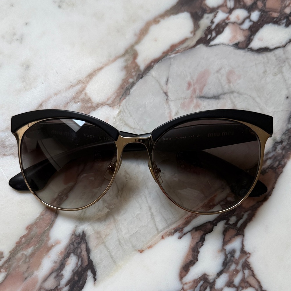 Miu Miu Elegant Stardust Sunglasses smu54q
